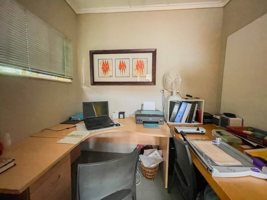 4 Bedroom Property for Sale in Hillcrest Northern Cape